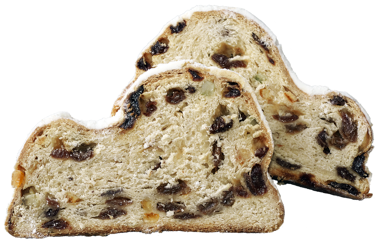 Christstollen geschnitten